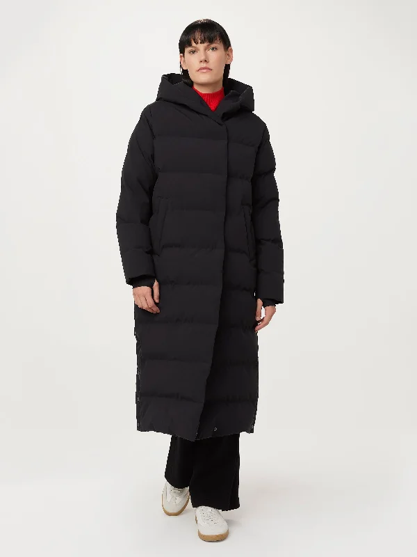 The Highland Long Puffer Coat in Black